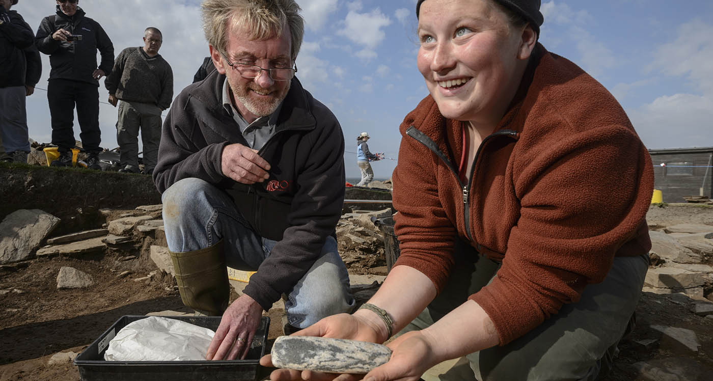 Willamette archaeology team at a dig site