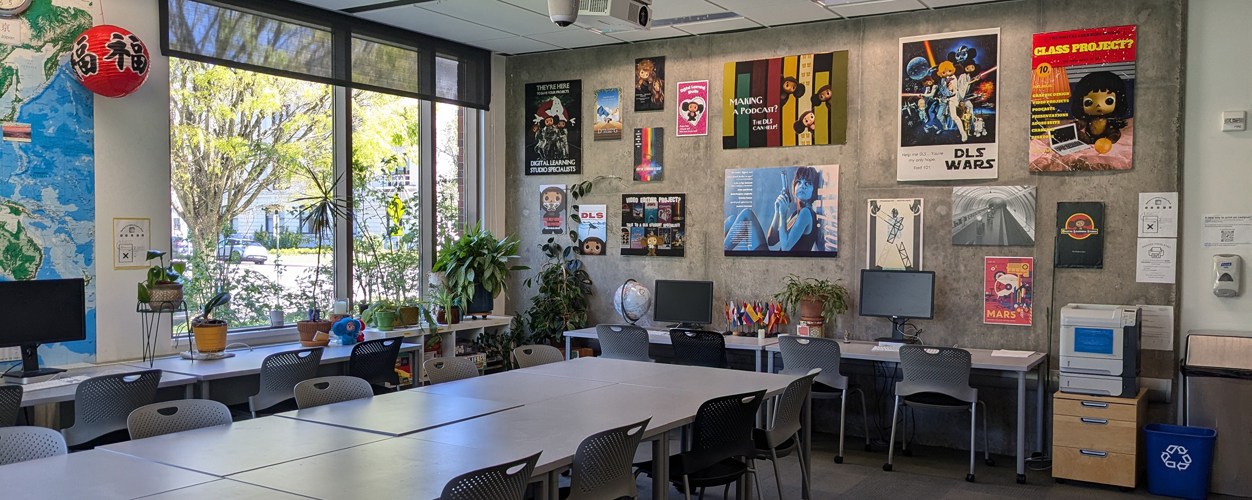 Some of the computers and movable tables and chairs in the DLS. 