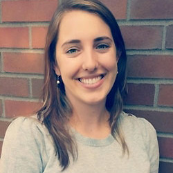 Lauren, an Art History Alumni from Willamette