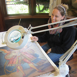 Olivia, an Art History Alumni from Willamette