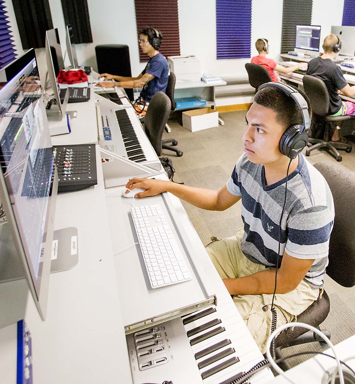 Willamette students working in digital audio workstations