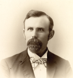 Thomas Van Scoy Headshot