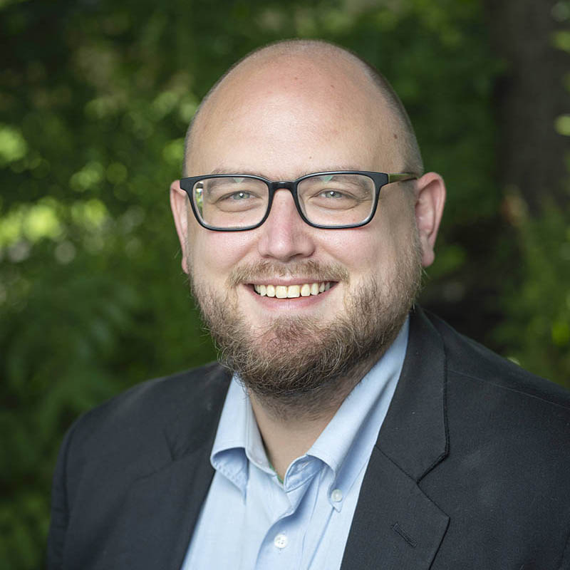 Aaron Hukari headshot